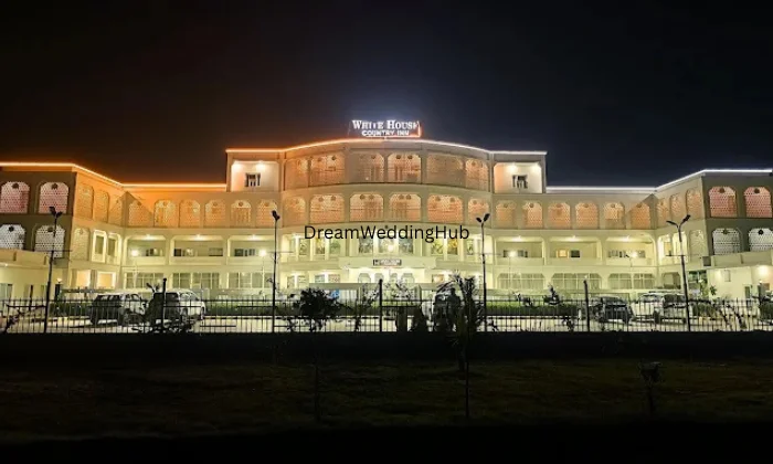 White House Country Inn by Pearl